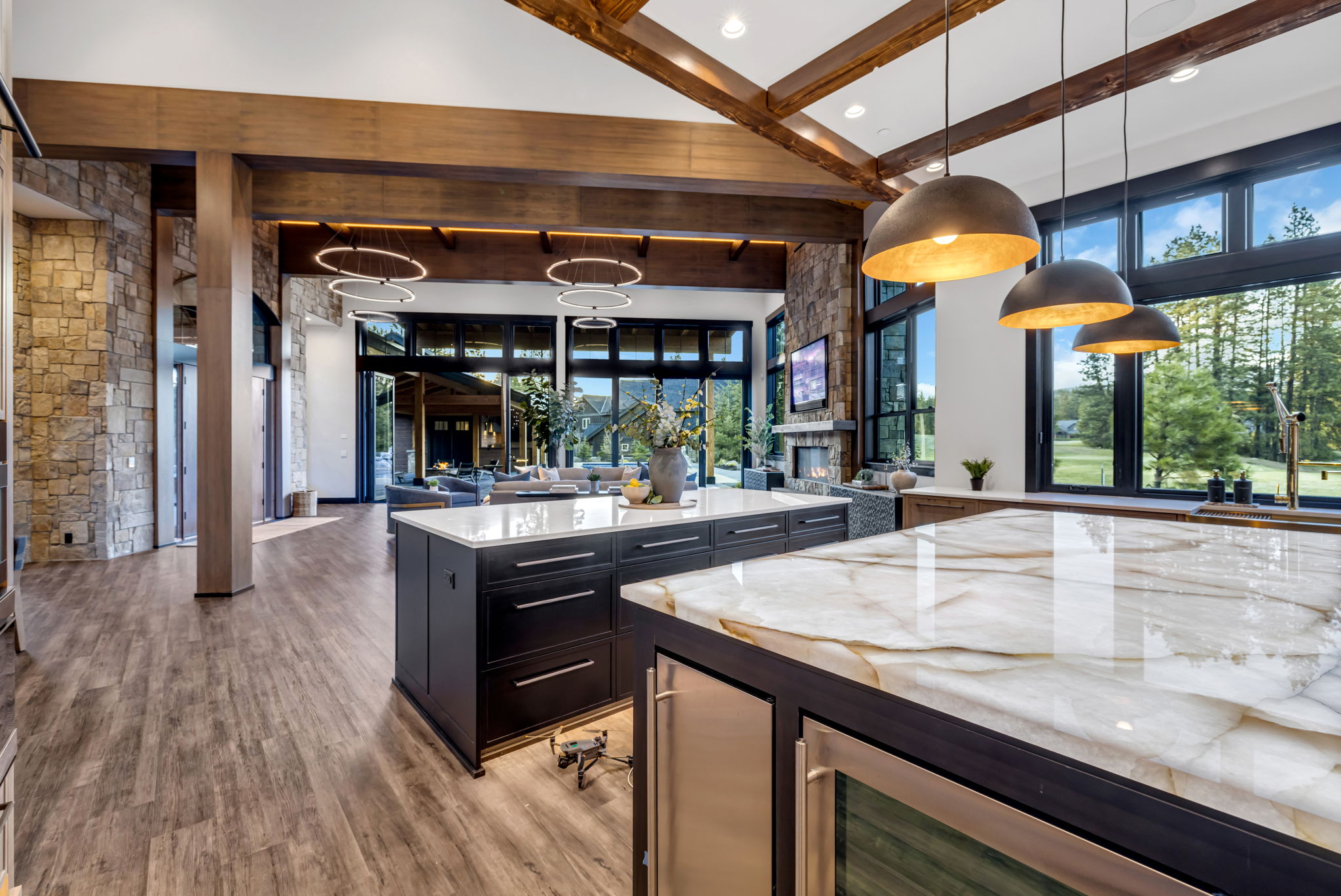 lodge kitchen and dining area