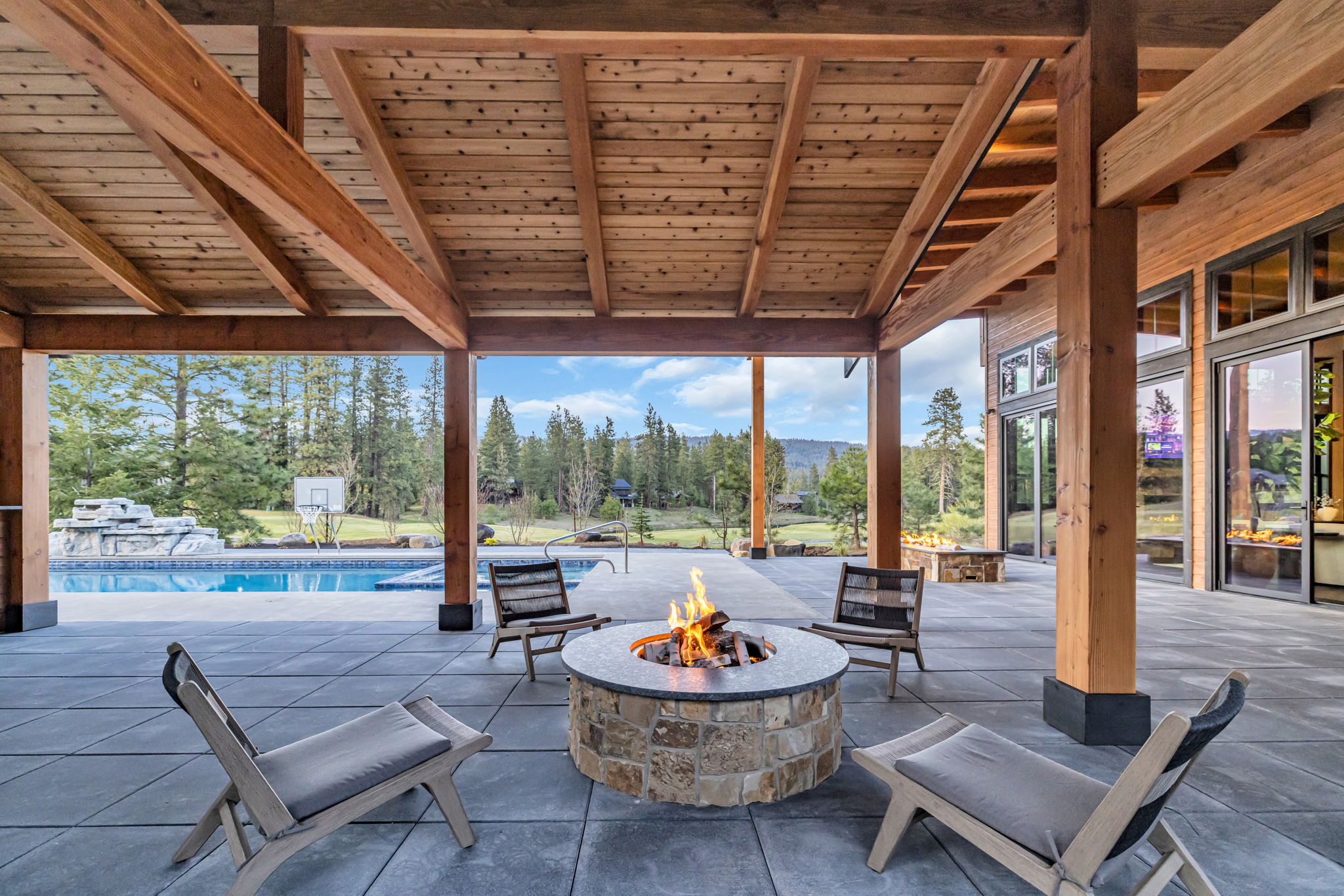 fire pit outdoor seating