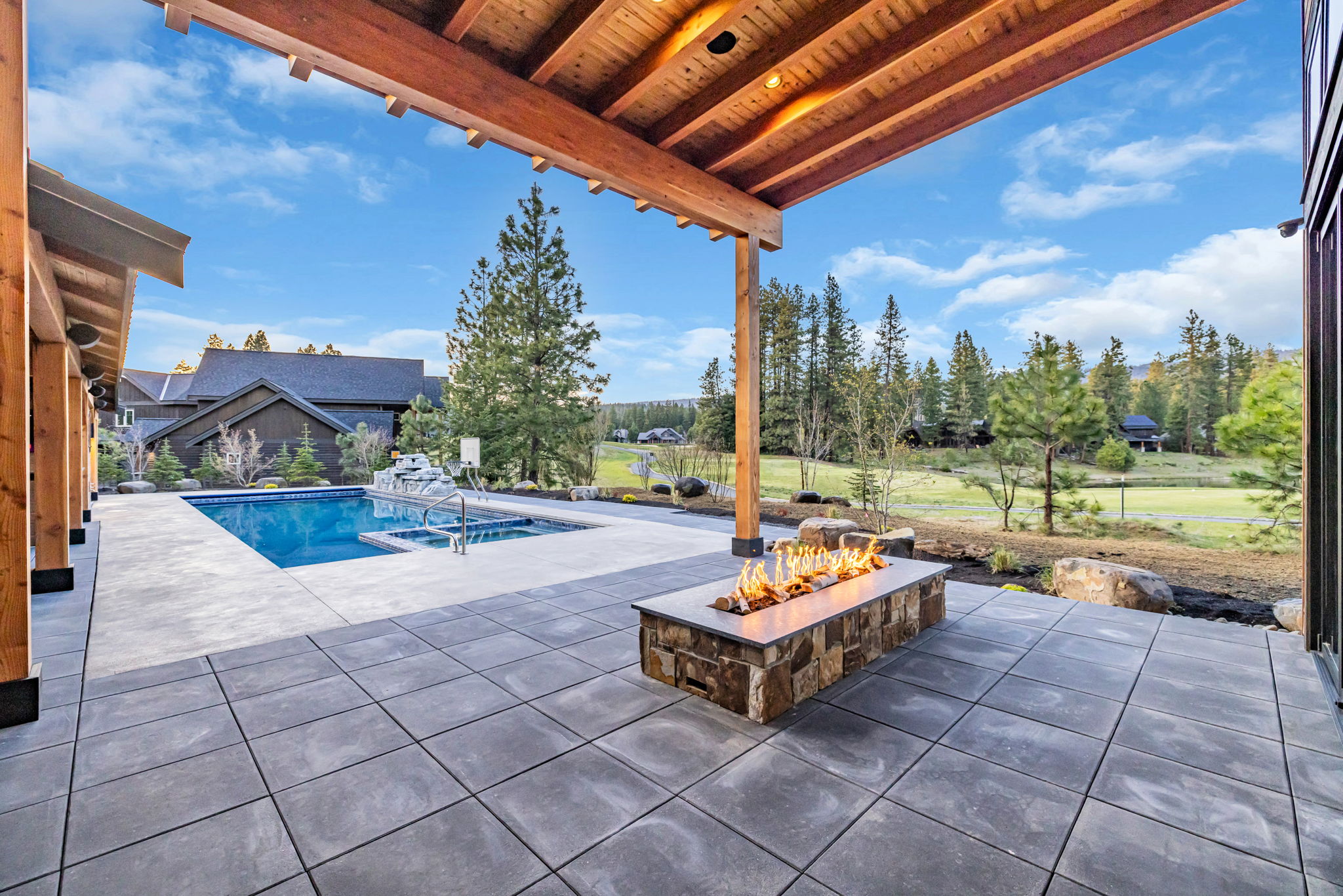 outdoor amenities at the suncadia grand retreat