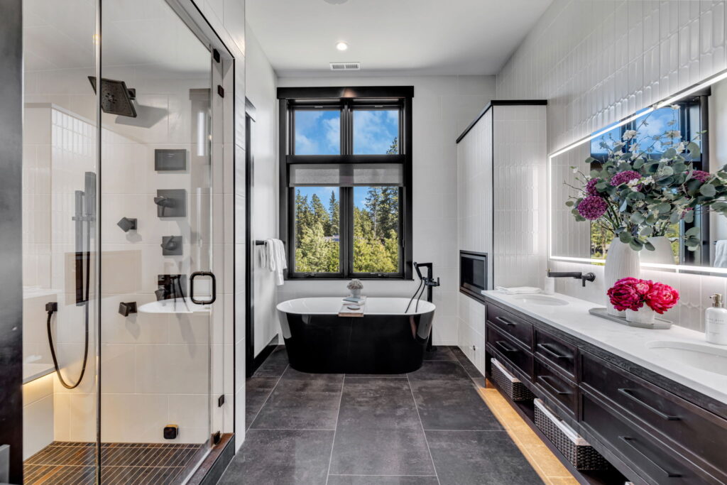 luxury bathroom